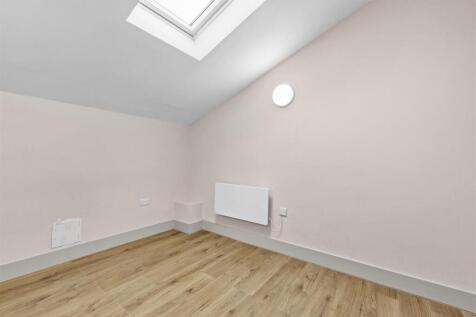 38 Cube House, Quilters Way, HP22 5TB-2.jpg