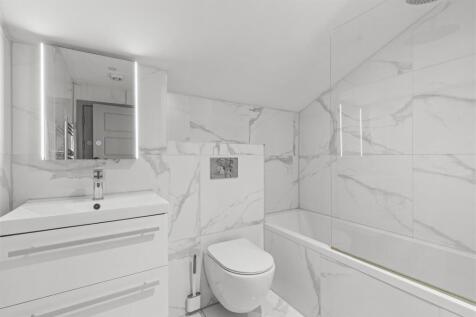 38 Cube House, Quilters Way, HP22 5TB-3.jpg