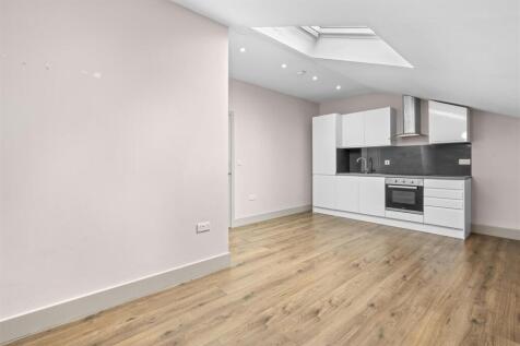 38 Cube House, Quilters Way, HP22 5TB-6.jpg