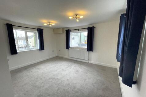 Lounge/Bedroom 1