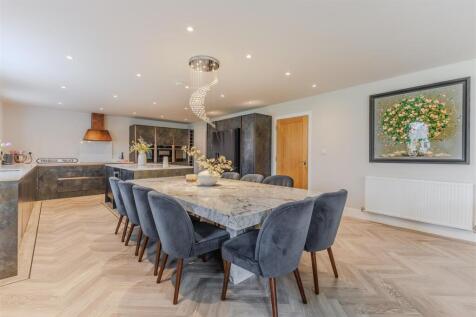 Kitchen- Leys Field 2.jpg
