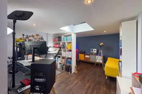 Property Image 28