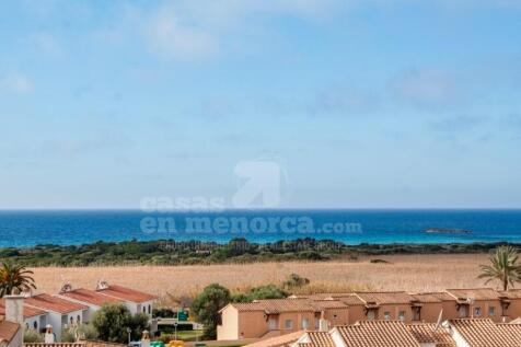Villa with sea views Son Bou