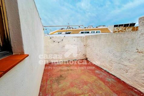 Duplex house with terrace in Ciutadella