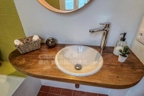House in Alaior - En-suite bathroom