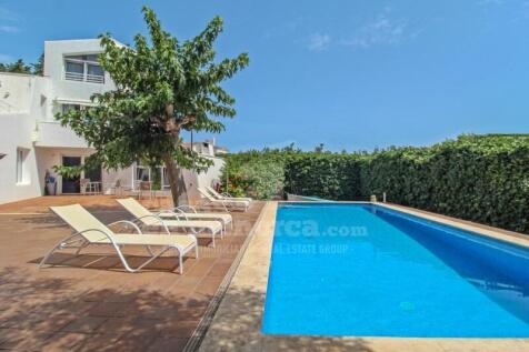 Villa with tourist license in Son Vilar