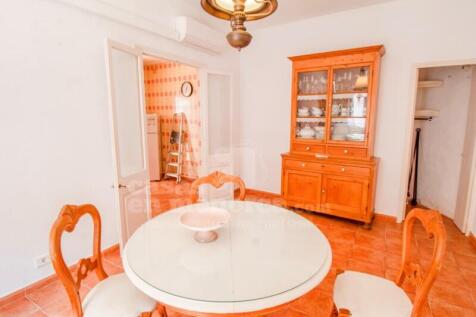 House with patio in Es Castell