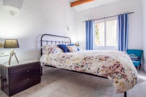 Villa in Binibeca with tourist license