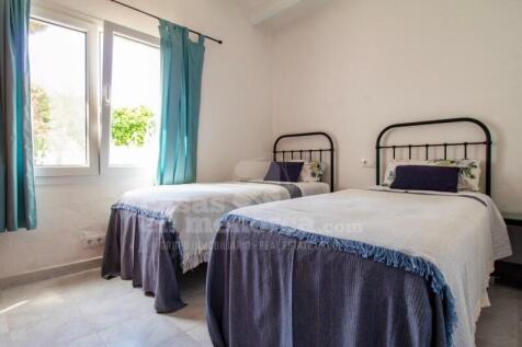 Villa in Binibeca with tourist license
