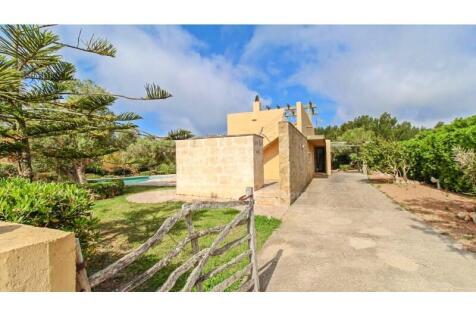 Licensed villa in Binisafua