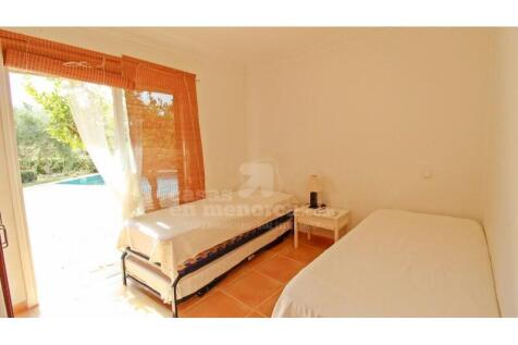 Licensed villa in Binisafua