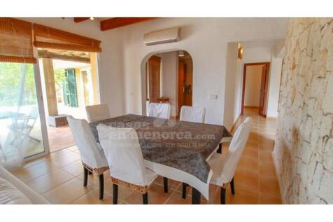 Licensed villa in Binisafua