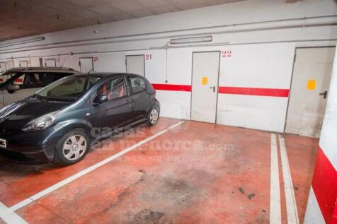 Apartment with pool and parking in Mahon