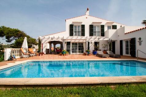 Villa with pool in Addaia
