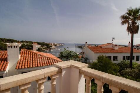Villa with pool in Addaia