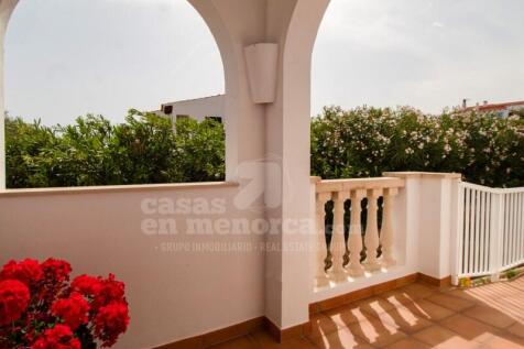 Villa with pool in Addaia