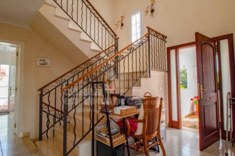 Villa with pool in Addaia
