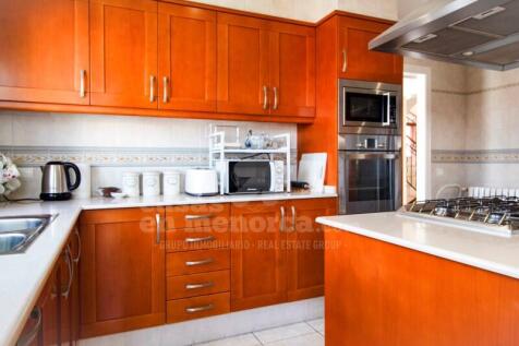 Villa with pool in Addaia