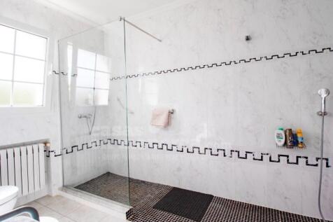 Villa with pool in Addaia