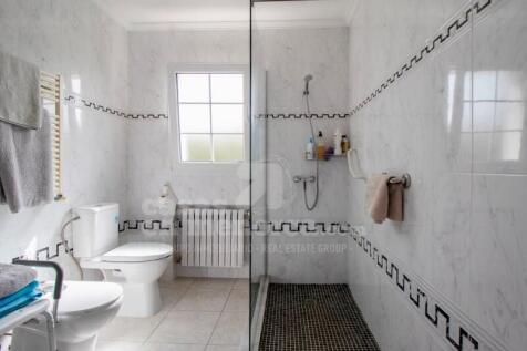 Villa with pool in Addaia