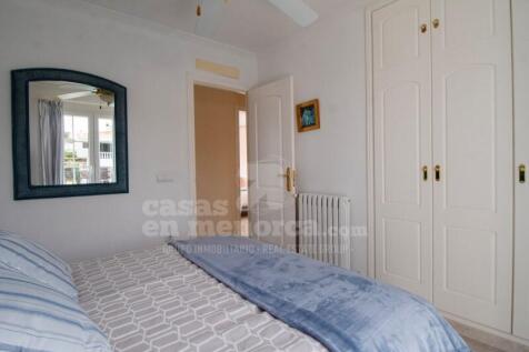 Villa with pool in Addaia