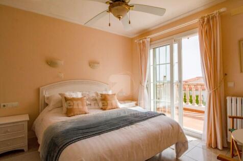 Villa with pool in Addaia