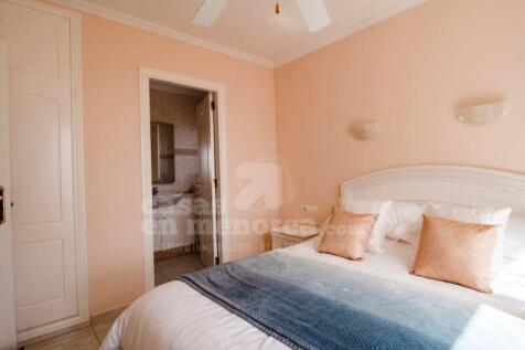 Villa with pool in Addaia