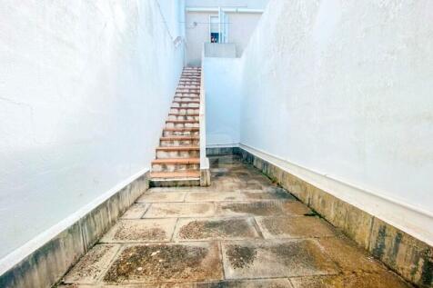 Apartment with patio and garage in Ciutadella