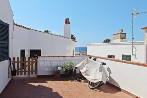 Terrace with sea views