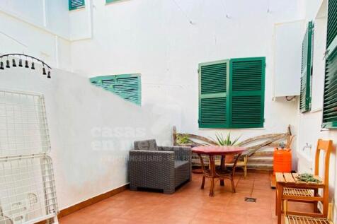 Semi-detached house in Cala&#39;n Blanes