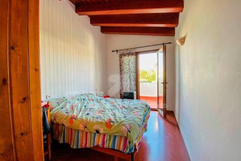 Semi-detached house in Cala&#39;n Blanes