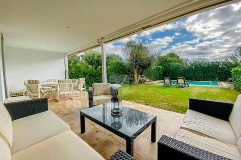 Villa in Coves Noves