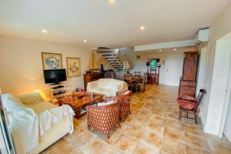 Villa in Coves Noves