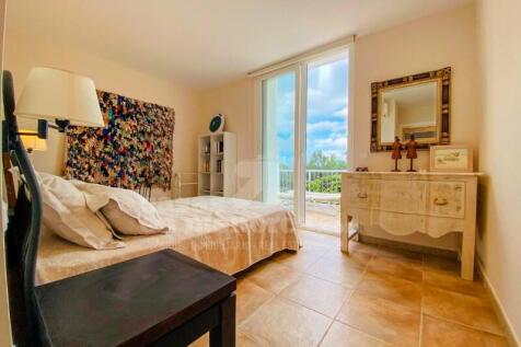 Villa in Coves Noves