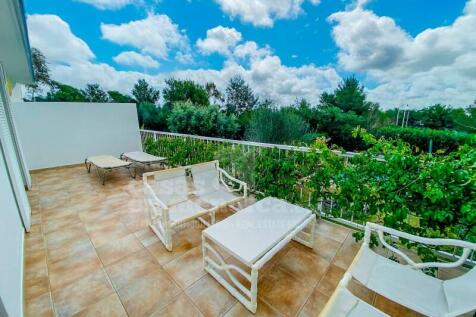 Villa in Coves Noves