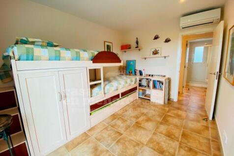 Villa in Coves Noves
