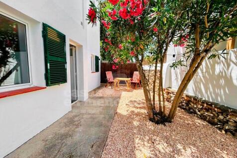 Licensed villa in Son Oleo