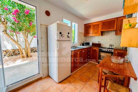 Licensed villa in Son Oleo