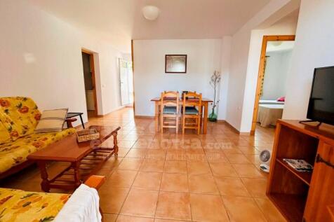 Licensed villa in Son Oleo