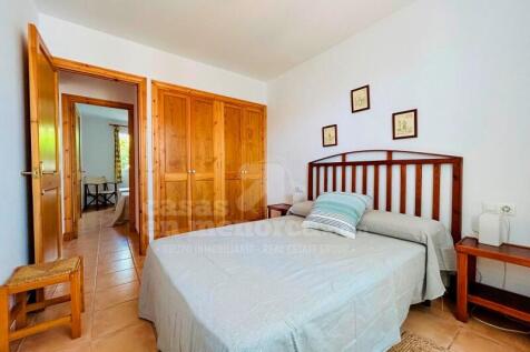 Licensed villa in Son Oleo
