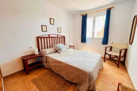 Licensed villa in Son Oleo