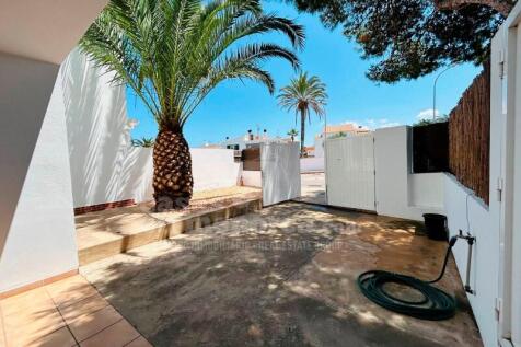 Licensed villa in Son Oleo