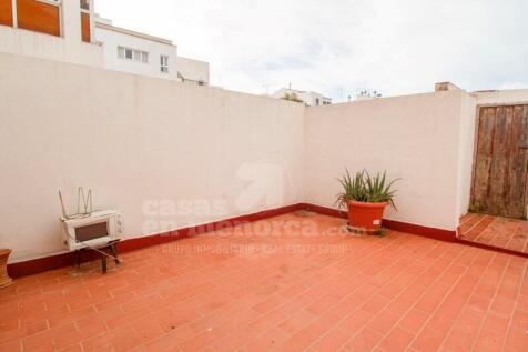 HOUSE WITH PATIO IN MAHÓN