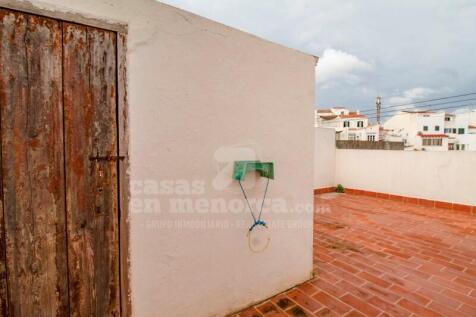 HOUSE WITH PATIO IN MAHÓN