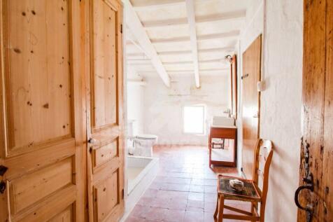 Entire house in Mahon