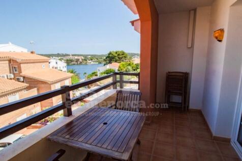 Duplex flat with pool in Es Castell