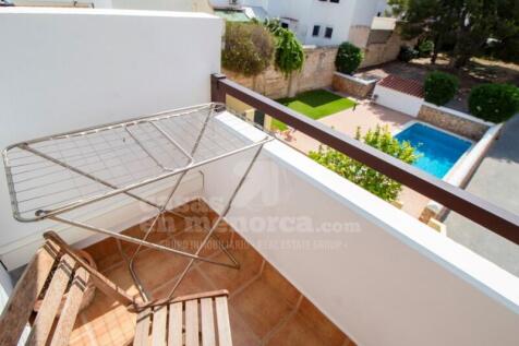 Duplex flat with pool in Es Castell