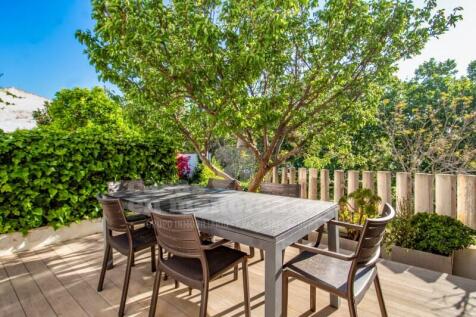 House with patio in Mahon
