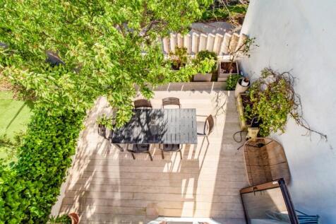 House with patio Mahon