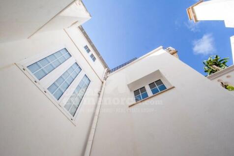Entire house in the centre of Mahón